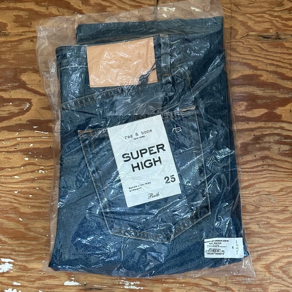 🌻 Rag & Bone “Ruth” Super High Rise Straight Leg Jeans - Picture 3 of 10